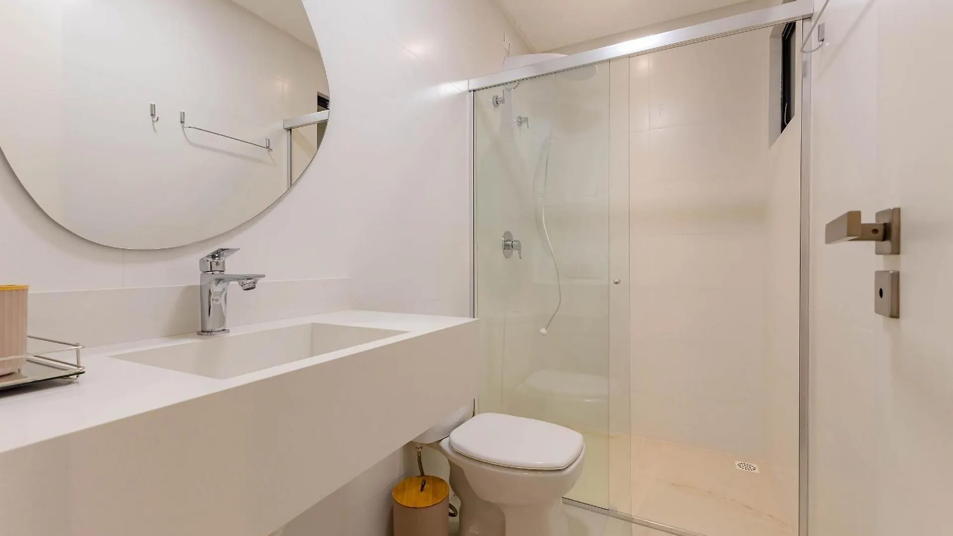 דירה בומבינאס Apartamento Alto Padrao A 50 Mts Da Praia