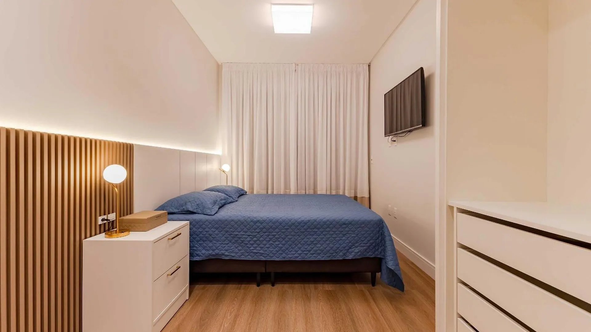 דירה בומבינאס Apartamento Alto Padrao A 50 Mts Da Praia
